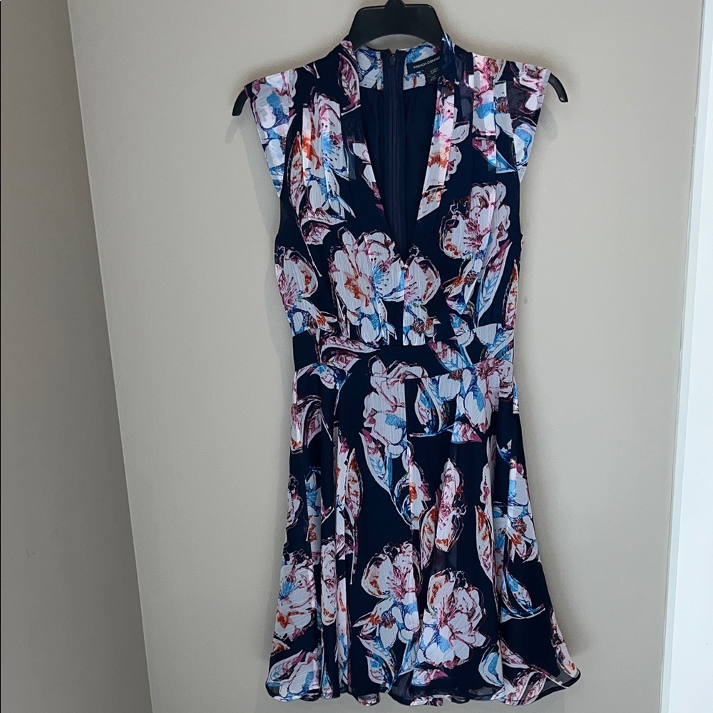 French Connection Floral Mini Dress Navy Pink Fit & Flare V-Neck XS Like New